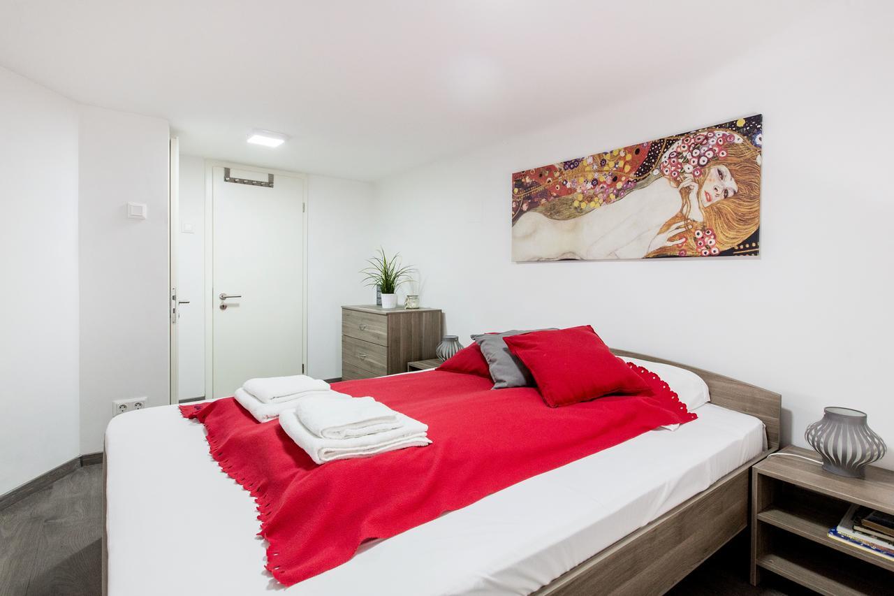 E-52 In Center Apartamento *